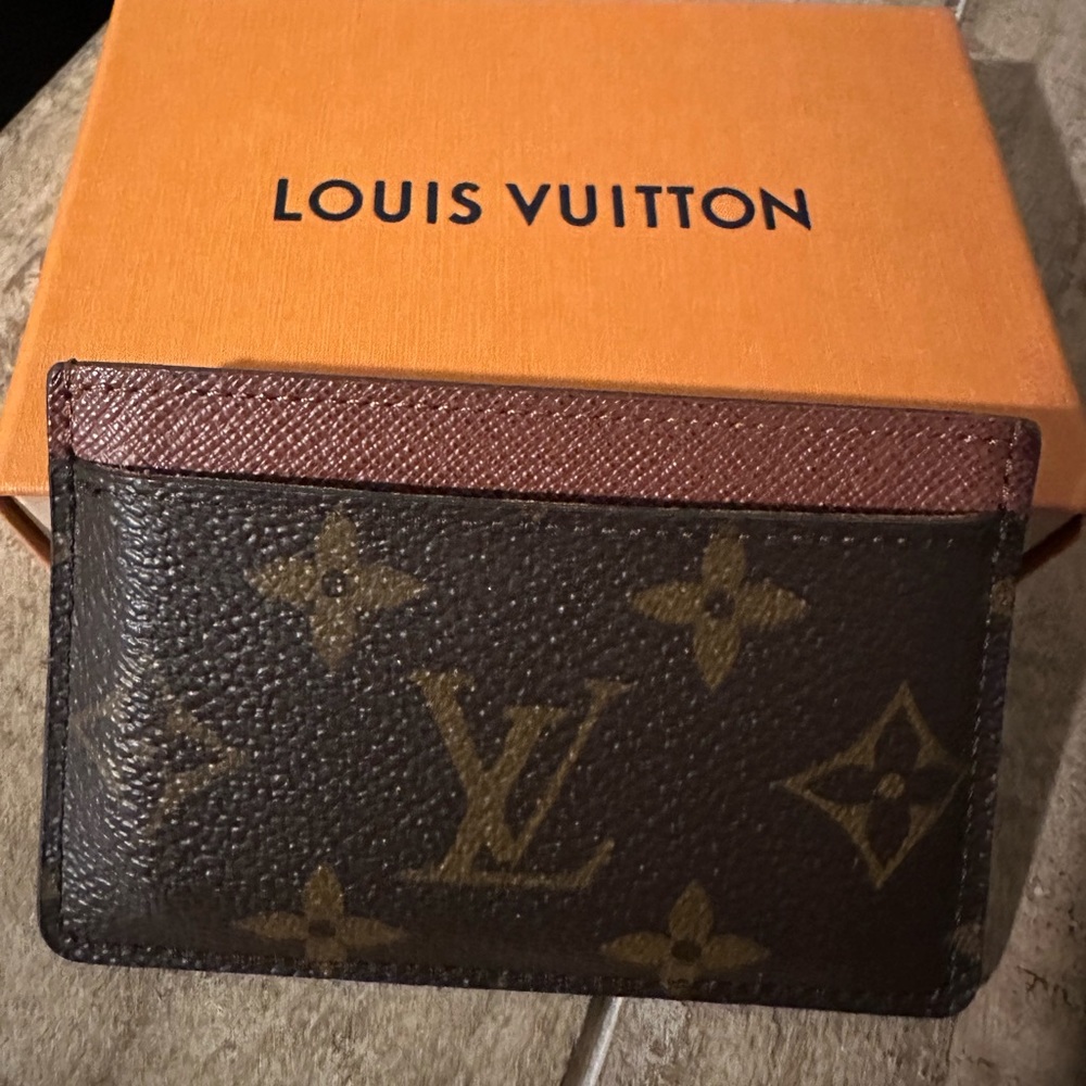 Authentic Louis Vuitton card holder!